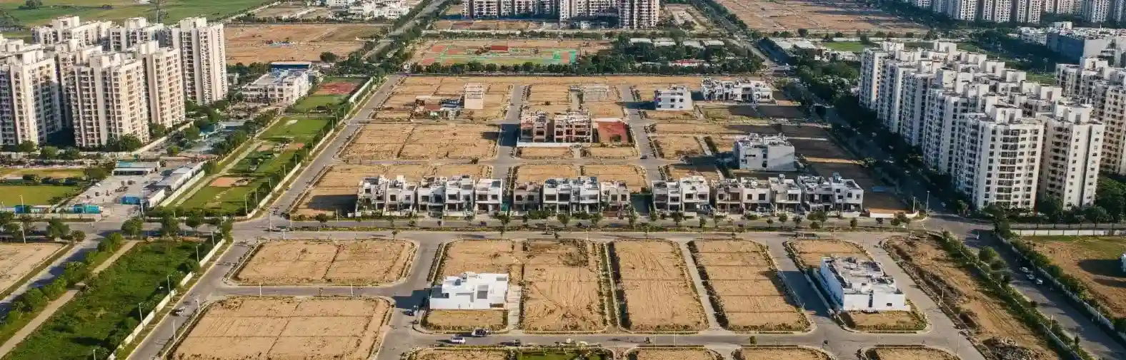 Plots in Gamma 2 Greater Noida